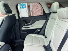 2.0T 2WDDeluxe Edition - фото 11