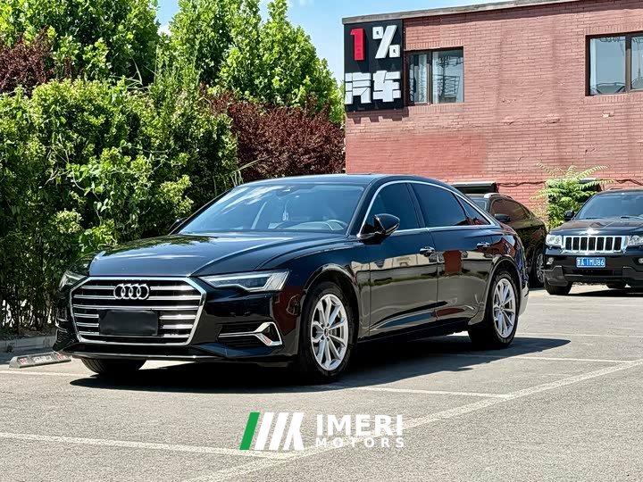 Audi A6L 40 TFSI Luxury Version - автомобиль из Китая