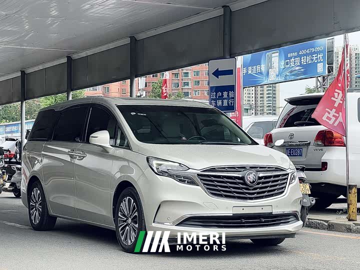 Buick GL8 ES 653T Luxury Version