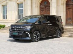 Toyota Alphard Hybrid 2.5L Exclusive Gold Edition - фото 1