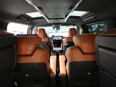 Toyota Alphard Hybrid 2.5L Exclusive Gold Edition - фото 6
