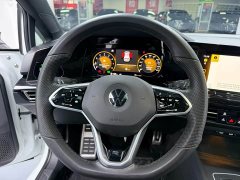 Volkswagen Golf 2023 Facelift 280TSI DSG R-Line - фото 2
