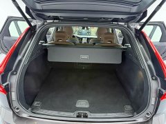 Volvo XC60 B5 four-wheel drive Zhiyi Luxury Edition - фото 8
