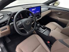Lexus ES 300h Premium Edition - фото 17