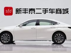 Lexus ES 300h Premium Edition - фото 4
