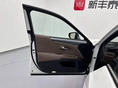 Lexus ES 300h Premium Edition - фото 8