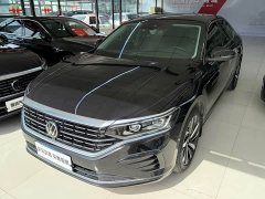 Volkswagen Passat 2022 330TSI Luxury Edition - фото 1