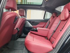 BMW 5 Series 530Li M Sport Package - фото 11