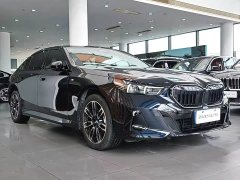 BMW 5 Series 530Li M Sport Package - фото 3