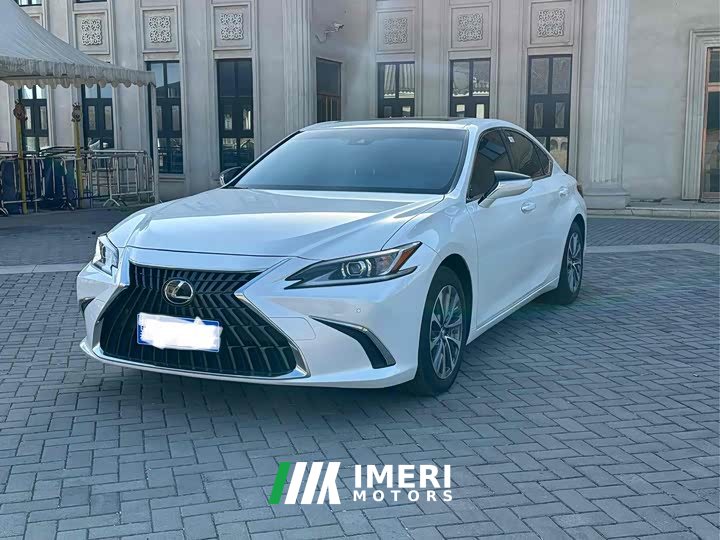 Lexus ES 200 Edition - автомобиль из Китая