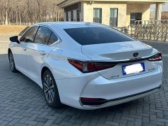 Lexus ES 200 Edition - фото 4