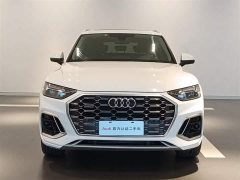 Audi Q5L 45 TFSI Luxury Version - фото 2