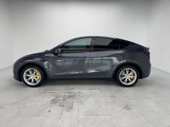 Tesla Model Y rear-wheel drive version - фото 17
