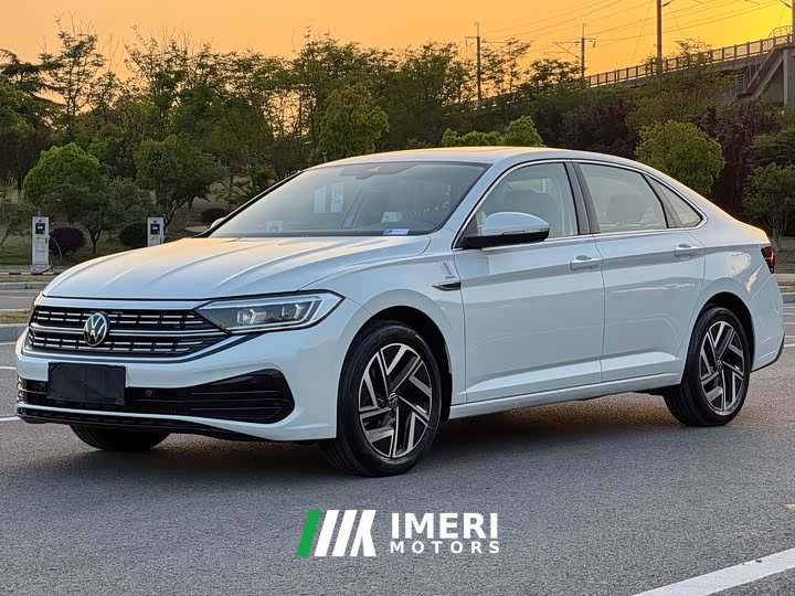 Volkswagen Sagitar 300TSI DSG Super Edition - автомобиль из Китая