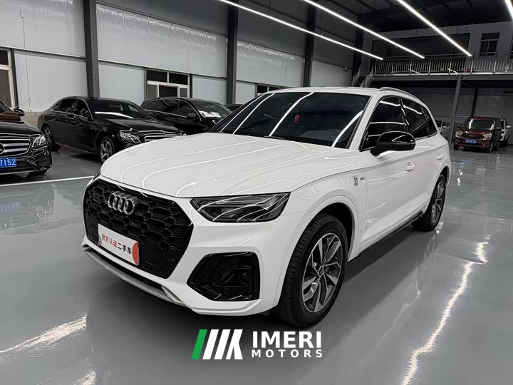 Audi Q5L 40T luxury and dynamic - автомобиль из Китая