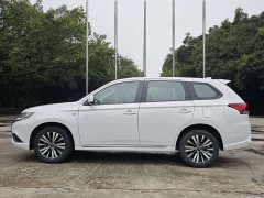 2.0L 2WD Edition 5 - фото 7