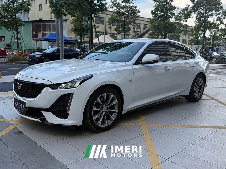 Cadillac CT5 28T leading sports - автомобиль из Китая