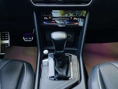 Volkswagen Tiguan L 330TSI automatic two-wheel drive R-Line version - фото 7