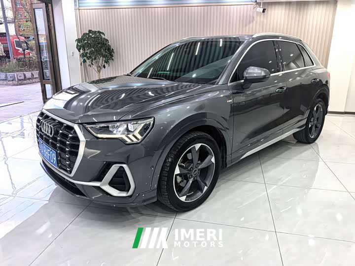 Audi Q3 35 TFSI Fashion Dynamic (1.4T) - автомобиль из Китая