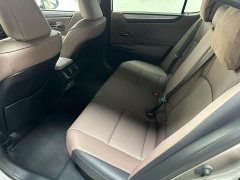 Lexus ES 300h Luxury Edition - фото 6