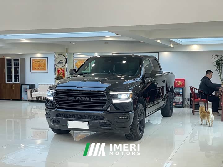 RAM Trucks 5.7L - автомобиль из Китая