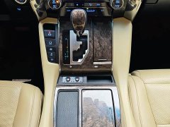 Toyota Alphard Hybrid 2.5L Executive Edition - фото 11