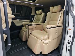 Toyota Alphard Hybrid 2.5L Executive Edition - фото 6