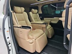 Toyota Alphard Hybrid 2.5L Executive Edition - фото 8