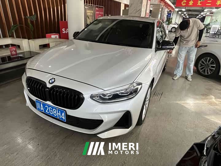 BMW 1 Series 120i M Sport Night Edition - автомобиль из Китая