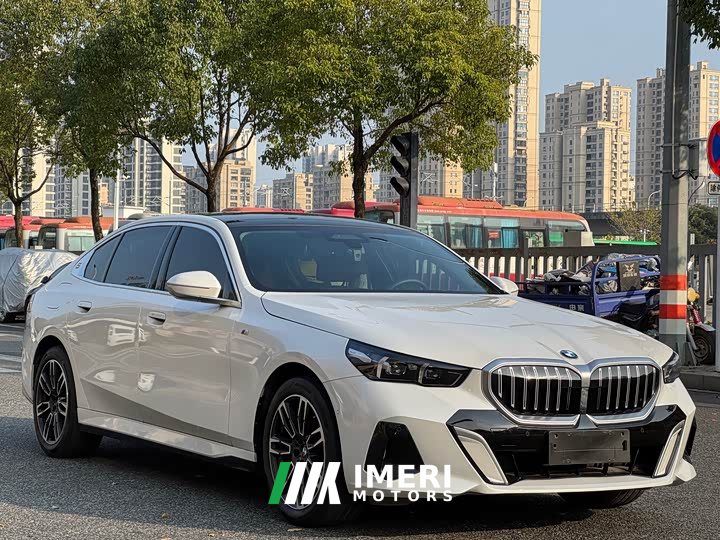 BMW 5 525Li M - автомобиль из Китая