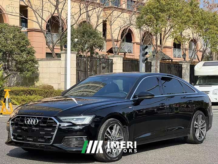 Audi A6L 40 TFSI Luxury Dynamic Type - автомобиль из Китая