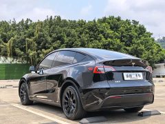 Tesla Model Y Standard Range Rear-Wheel Drive - фото 10
