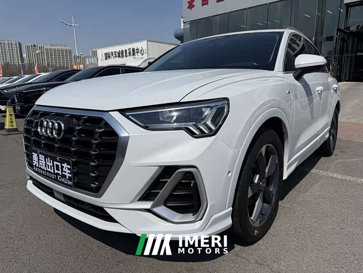 Audi Q3 35 TFSI Stylish Dynamic - автомобиль из Китая