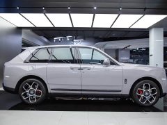 Rolls-Royce Black Badge - фото 12