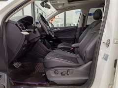 Volkswagen Tiguan L 330TSI automatic two-wheel drive R-Line version - фото 10