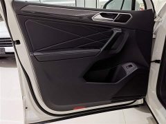 Volkswagen Tiguan L 330TSI automatic two-wheel drive R-Line version - фото 8