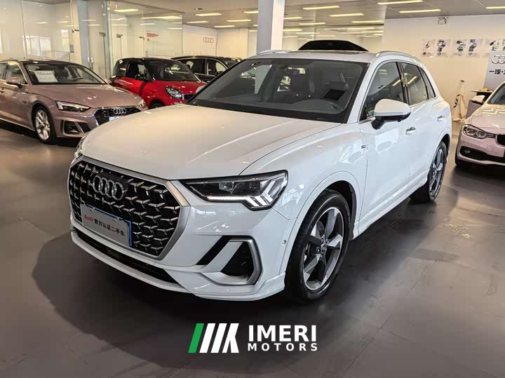 Audi Q3 35 TFSI Fashionable and Dynamic - автомобиль из Китая
