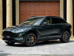 Aston Martin DBX 4.0T V8 - фото 1