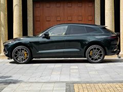 Aston Martin DBX 4.0T V8 - фото 4