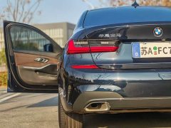 BMW 3 Series 325i M Sport Package - фото 11