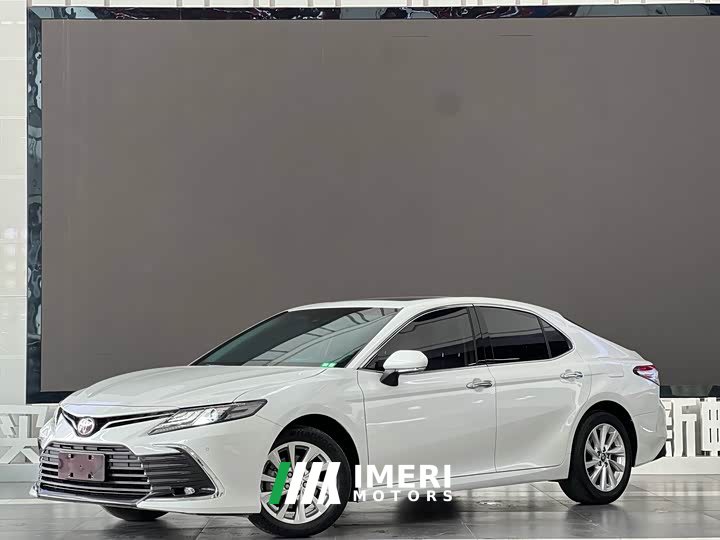 Toyota 2.0G Luxury Edition - автомобиль из Китая