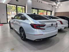 Honda Accord 2022 260TURBO Magic Night Premium Edition - фото 4