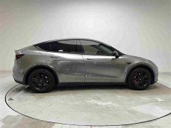 Tesla Model Y 2022 facelift rear-wheel drive version - фото 19