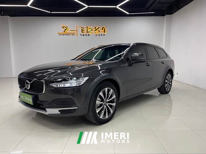 Volvo V90 Cross Country B5 AWD Edition - автомобиль из Китая