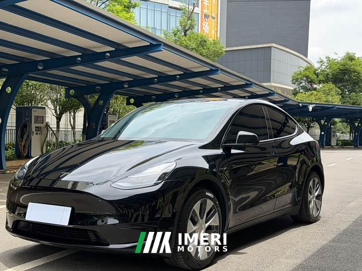 Tesla Model Y 2022 facelift rear-wheel drive version - автомобиль из Китая