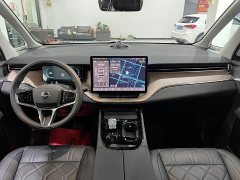 Volvo EM90 2025 Ultra six-seater - фото 10