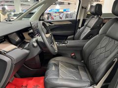 Volvo EM90 2025 Ultra six-seater - фото 11