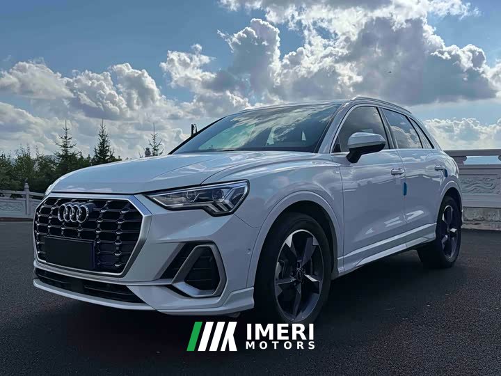 Audi Q3 35 TFSI Fashionable and Dynamic