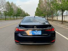 Lexus ES 2022 300h Excellence Edition - фото 14