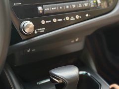 Lexus ES 2022 300h Excellence Edition - фото 6